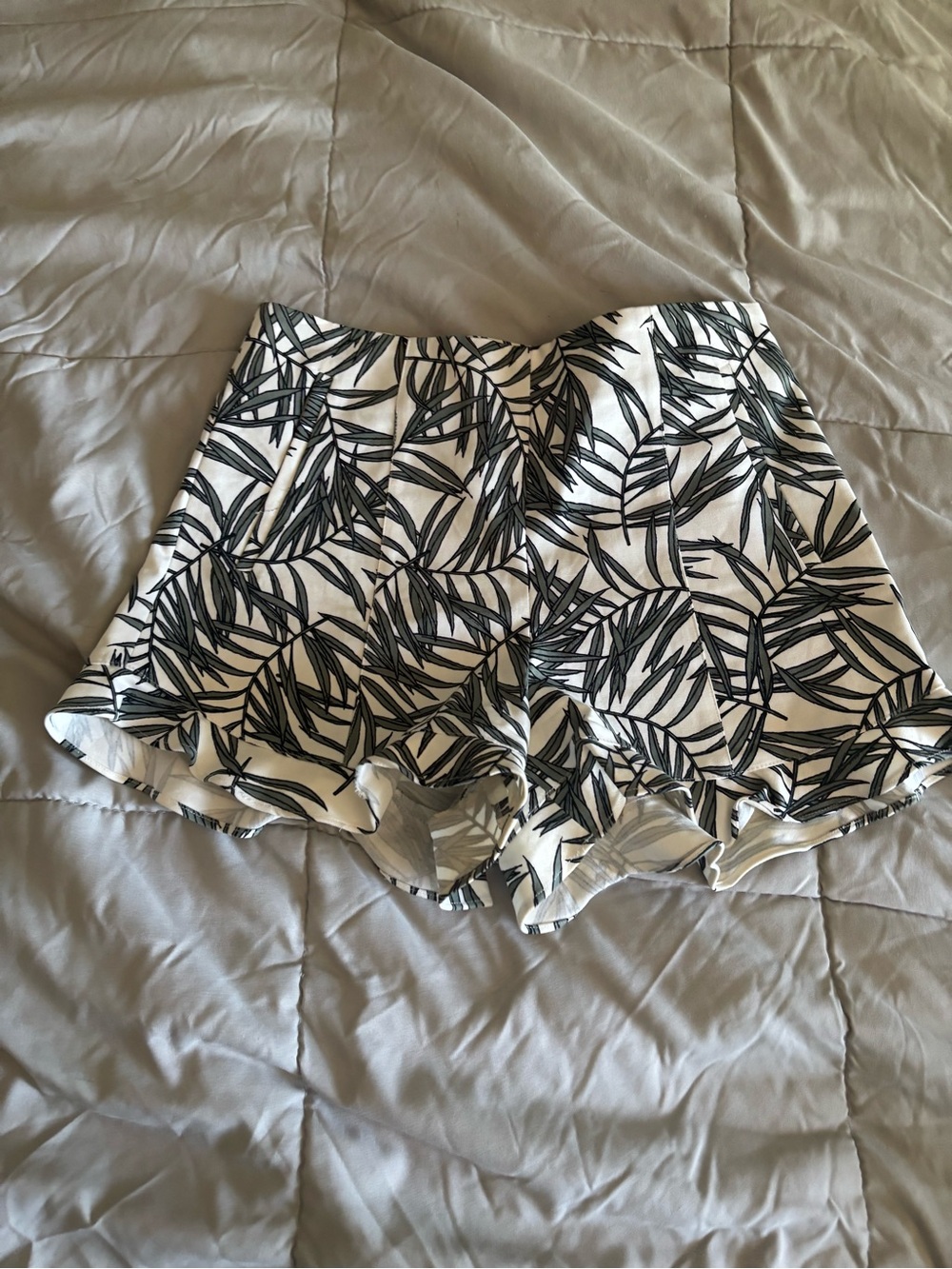 1. State Black & White Leaf-Print High Waist Ruffle Shorts